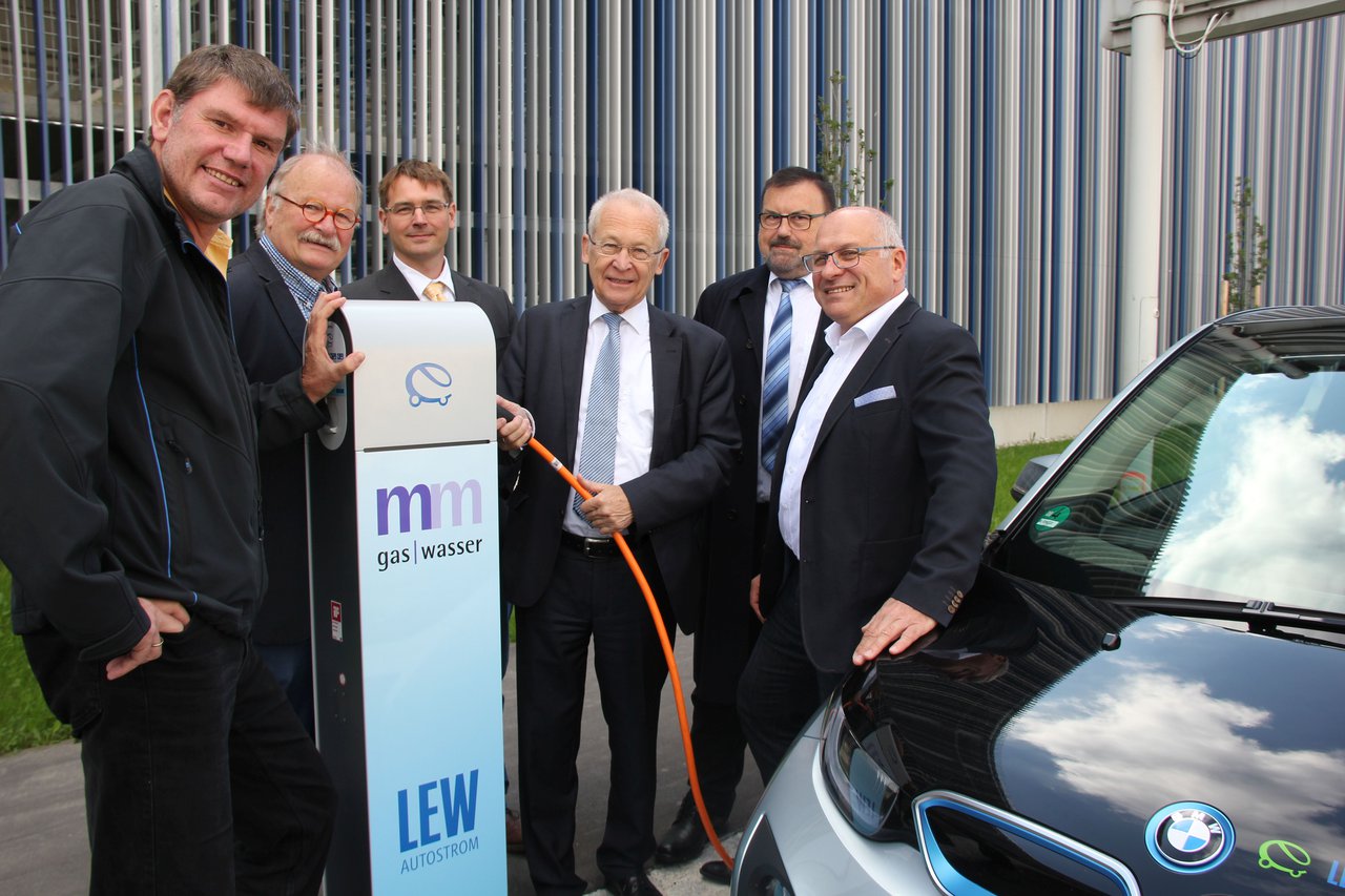 Neue Elektroladesäulen