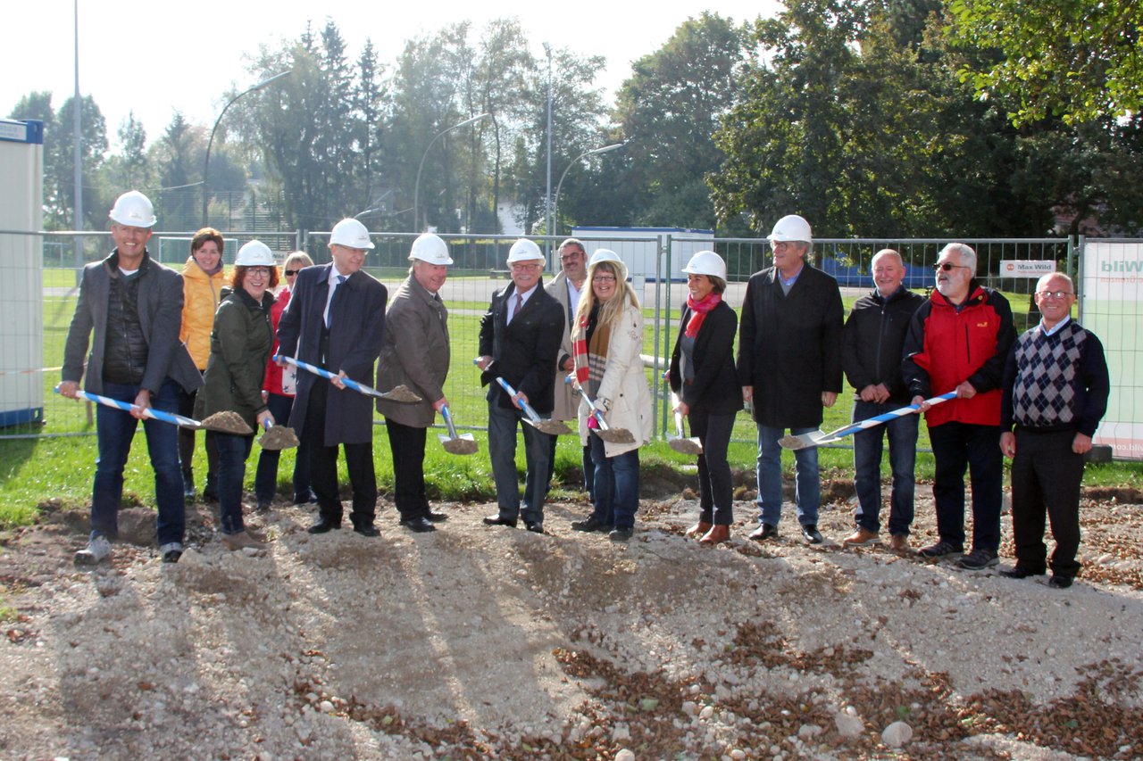 Spatenstich Sportzentrum MM Ost