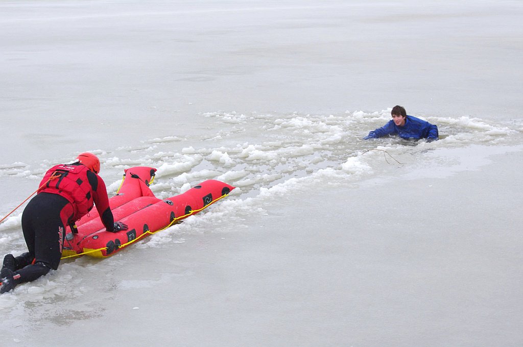 DLRG warnt vor Betreten der Eisflächen