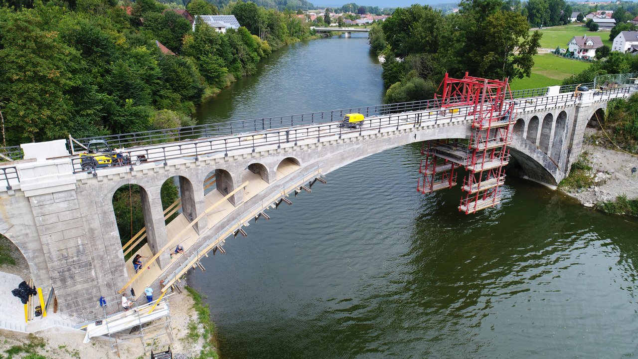 Historische Illerbrücke im Mittelpunkt
