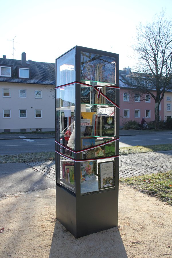 Bücherschrank