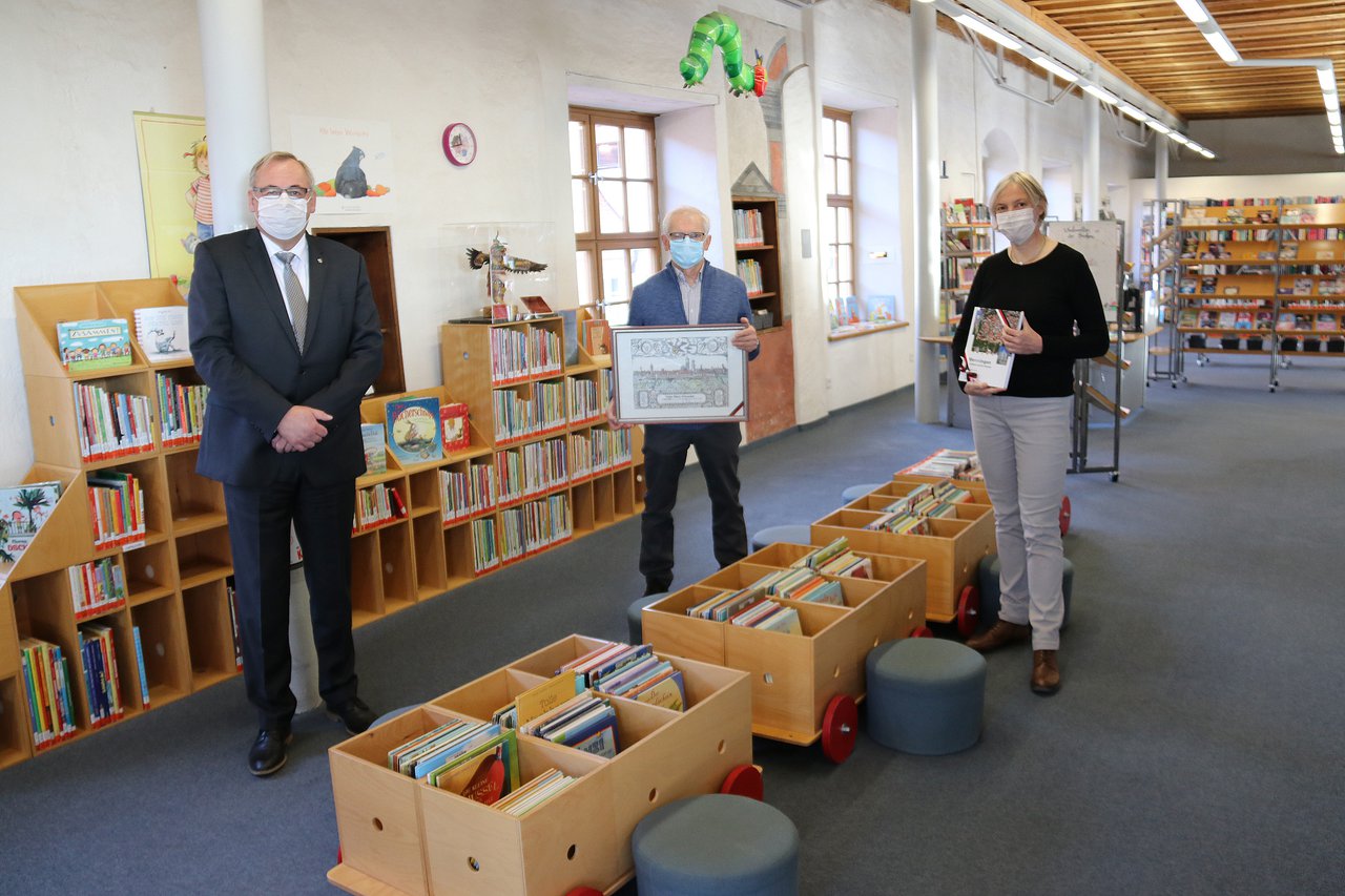 Eine großartige Stadtbibliothek aufgebaut