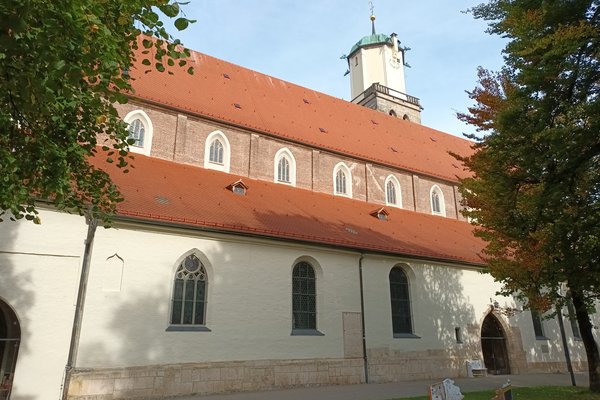 {{ blog.title }}