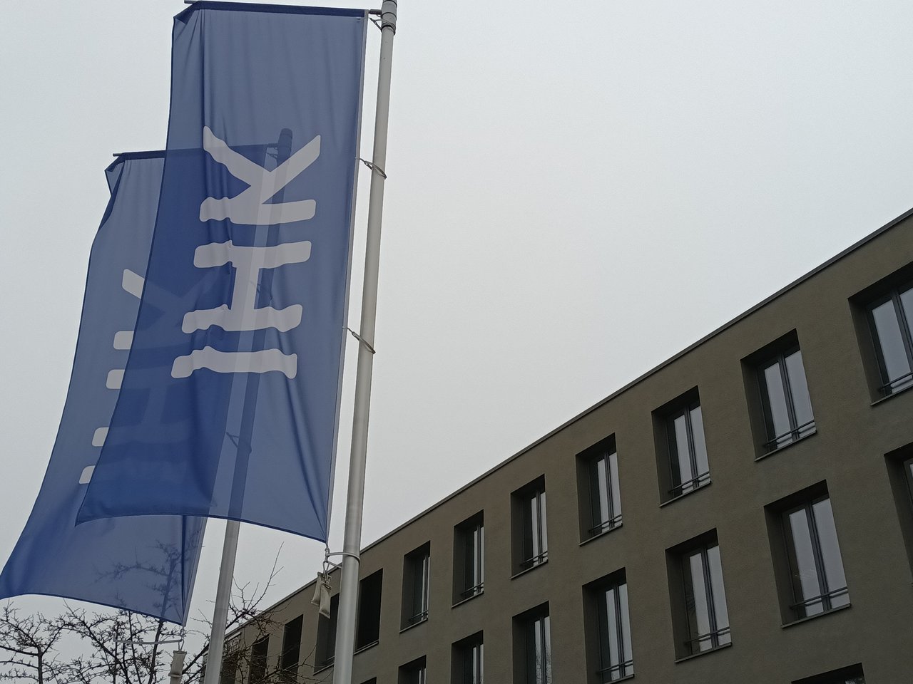 IHK Symbolbild Fahnen Memmingen sg