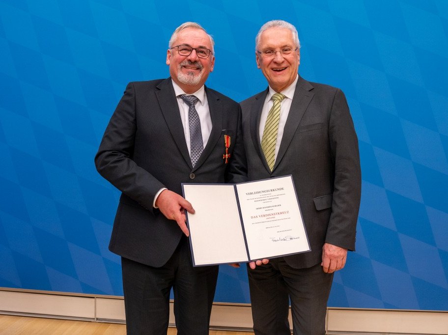 Verdienstkreuz Manfred Schilder