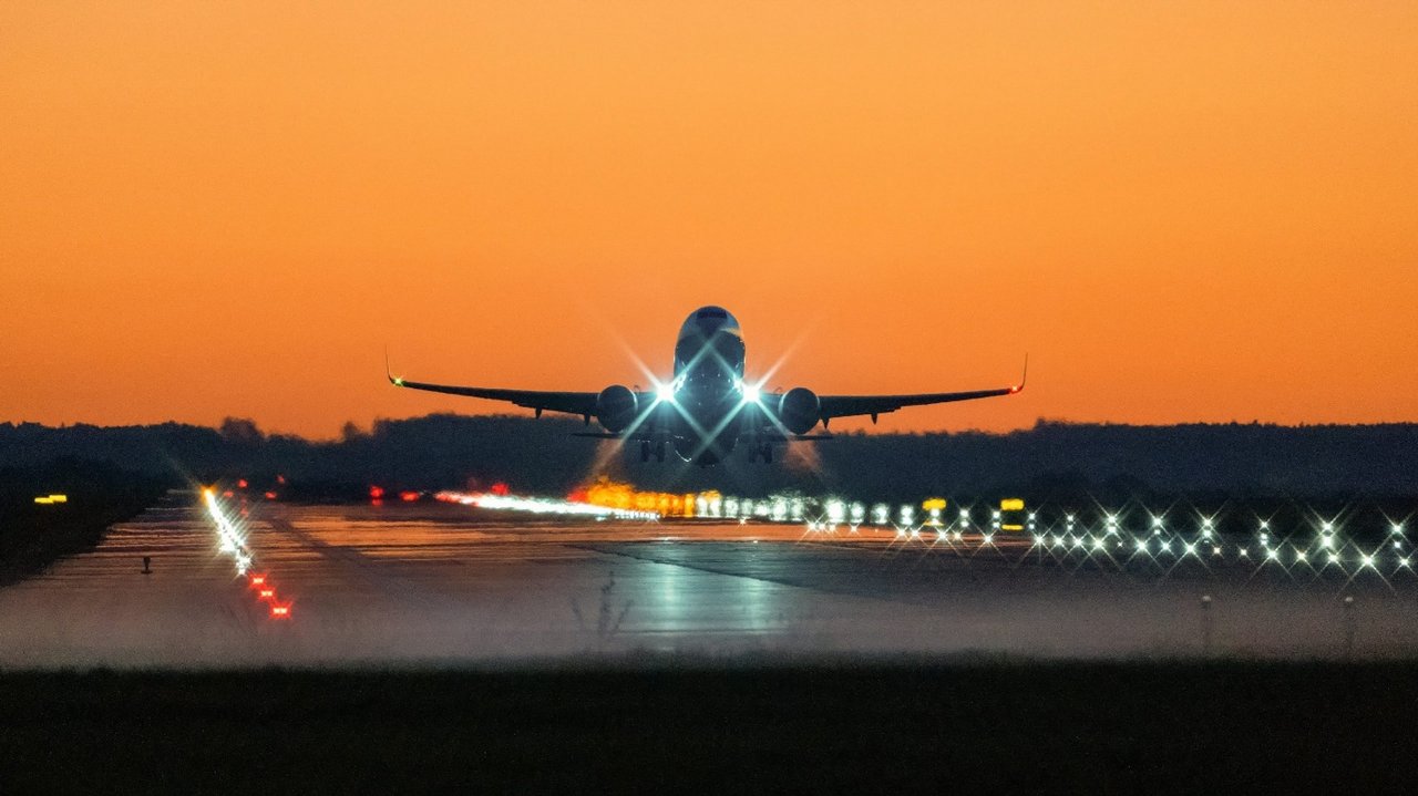 Abflug Airport 2025