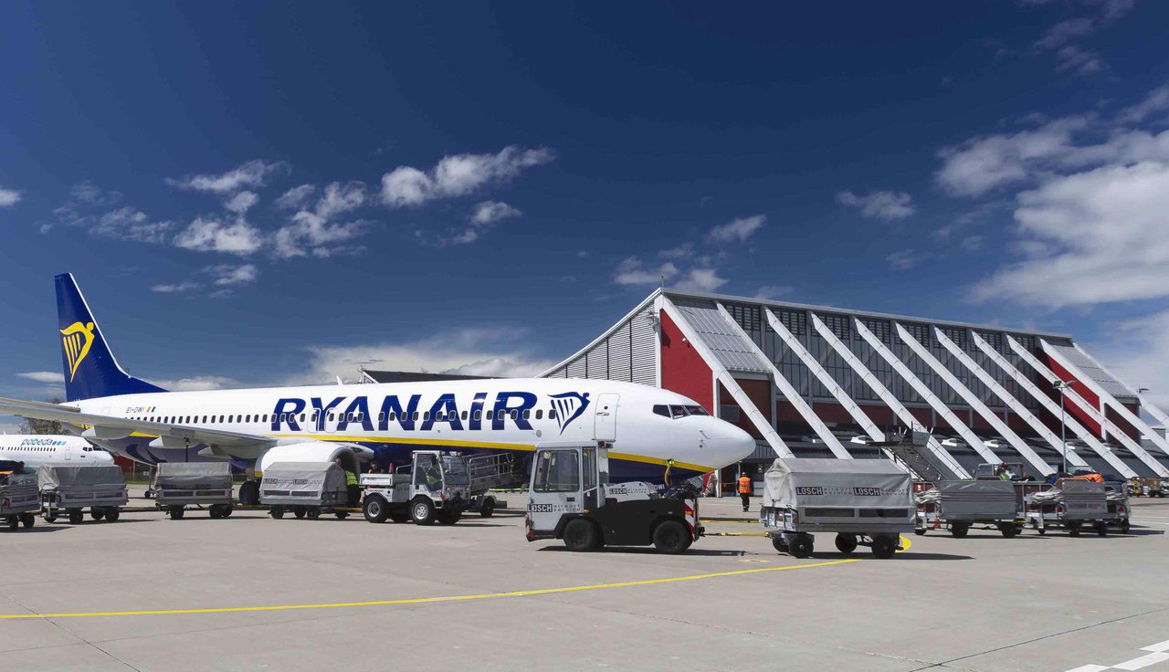 Allgäu Airport Ryanair1.jpg