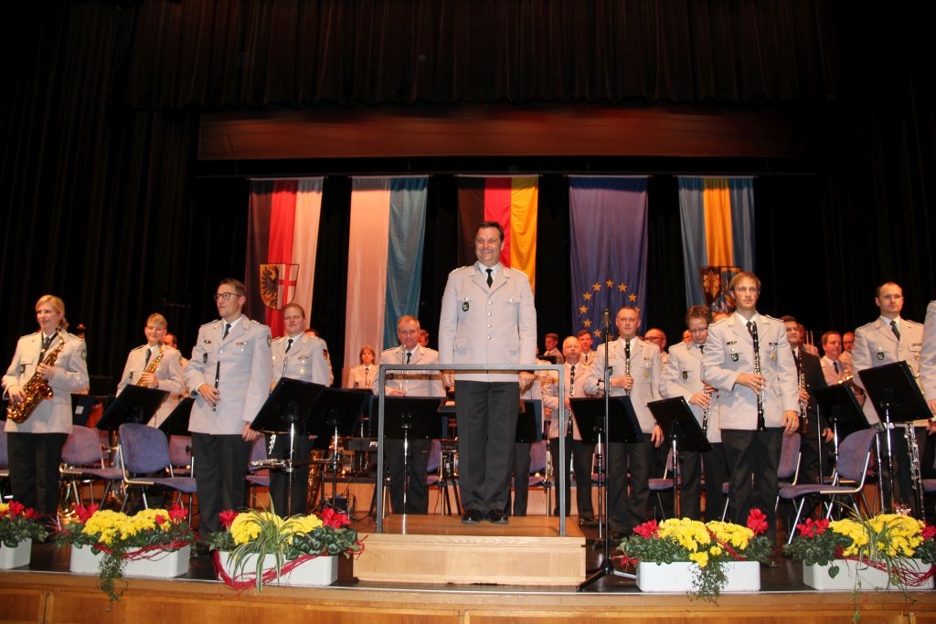 Gebirgsmusikkorps begeistert in der Stadthalle