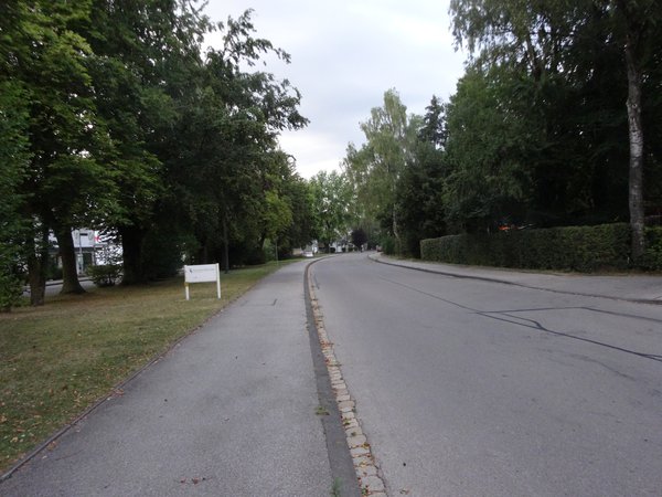 Antrag auf Tempo 30 für die Waldfriedhofstraße