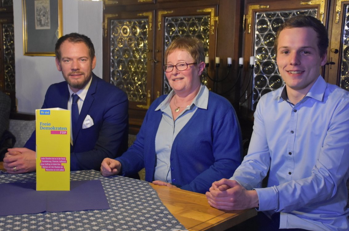 FDP stellt Kandidaten für Land- und Bezirkstagswahlen auf
