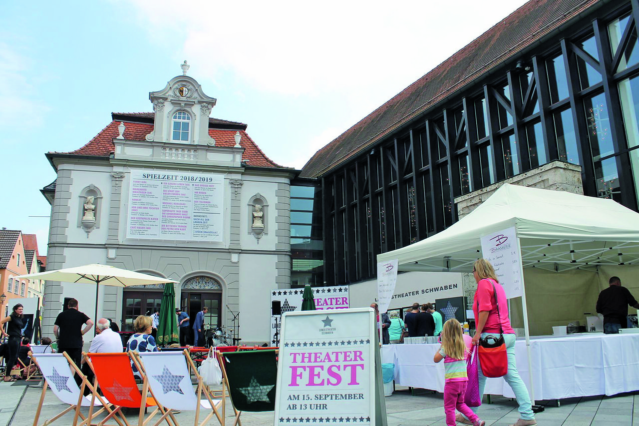 Großes Theaterfest