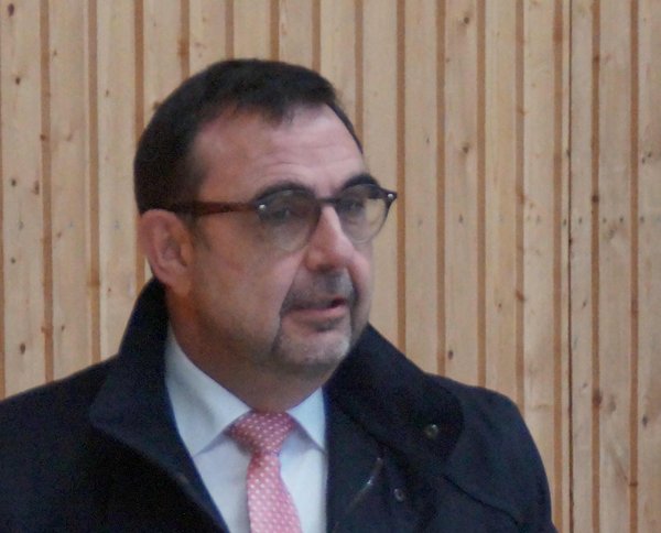 Holetschek web.jpg