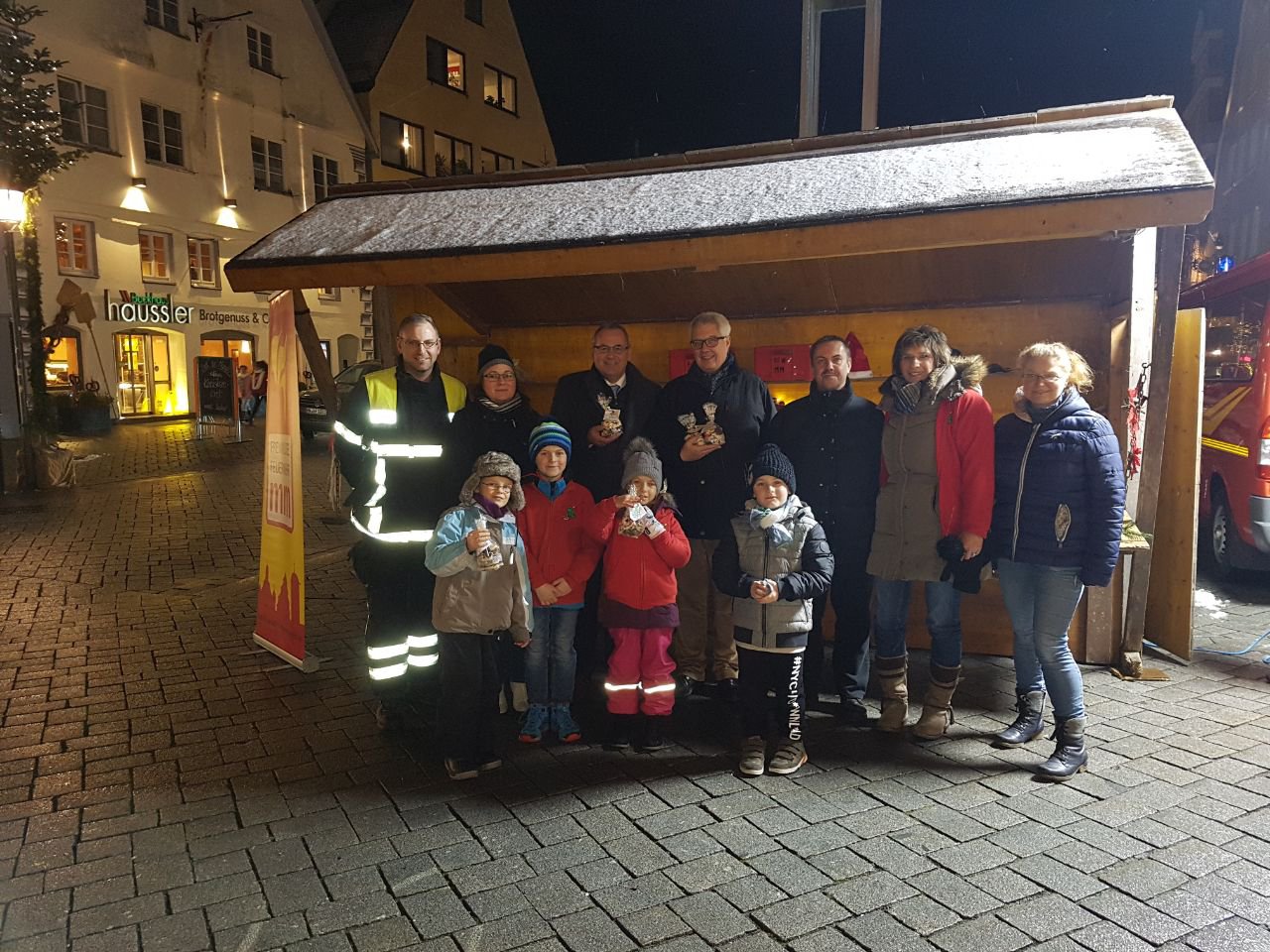 Plätzchenverkauf der Kinderfeuerwehr Memmingen 2018