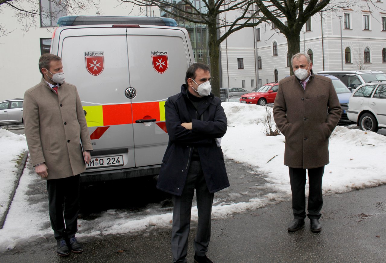 Impfbus versorgt die Bevölkerung auf dem Land