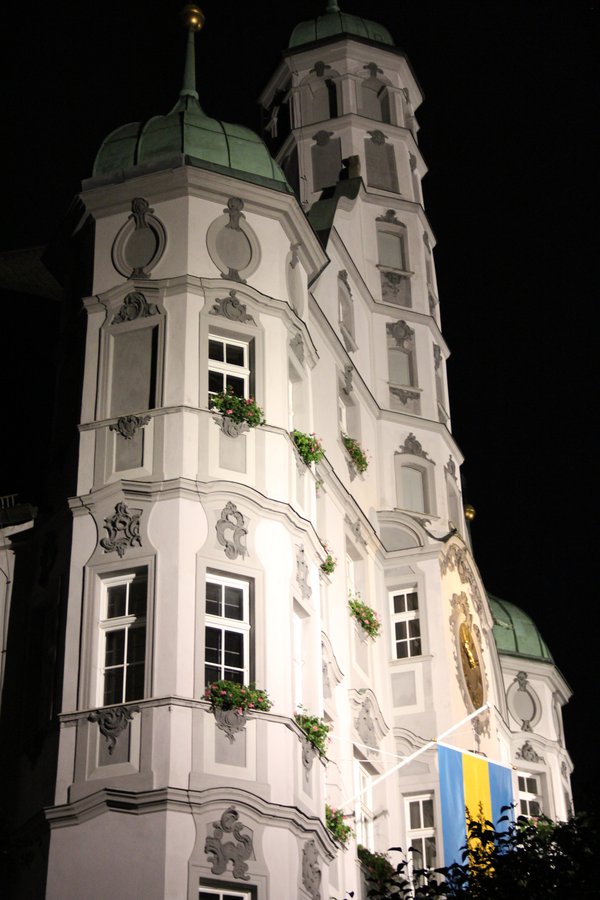 Rathaus bei Nacht