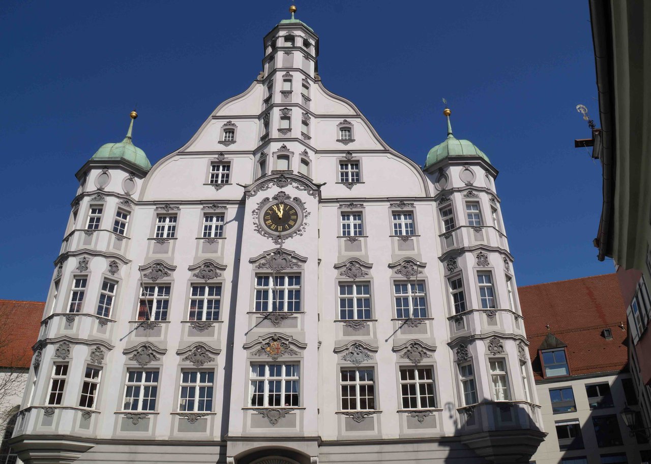 Rathaus quer web.jpg