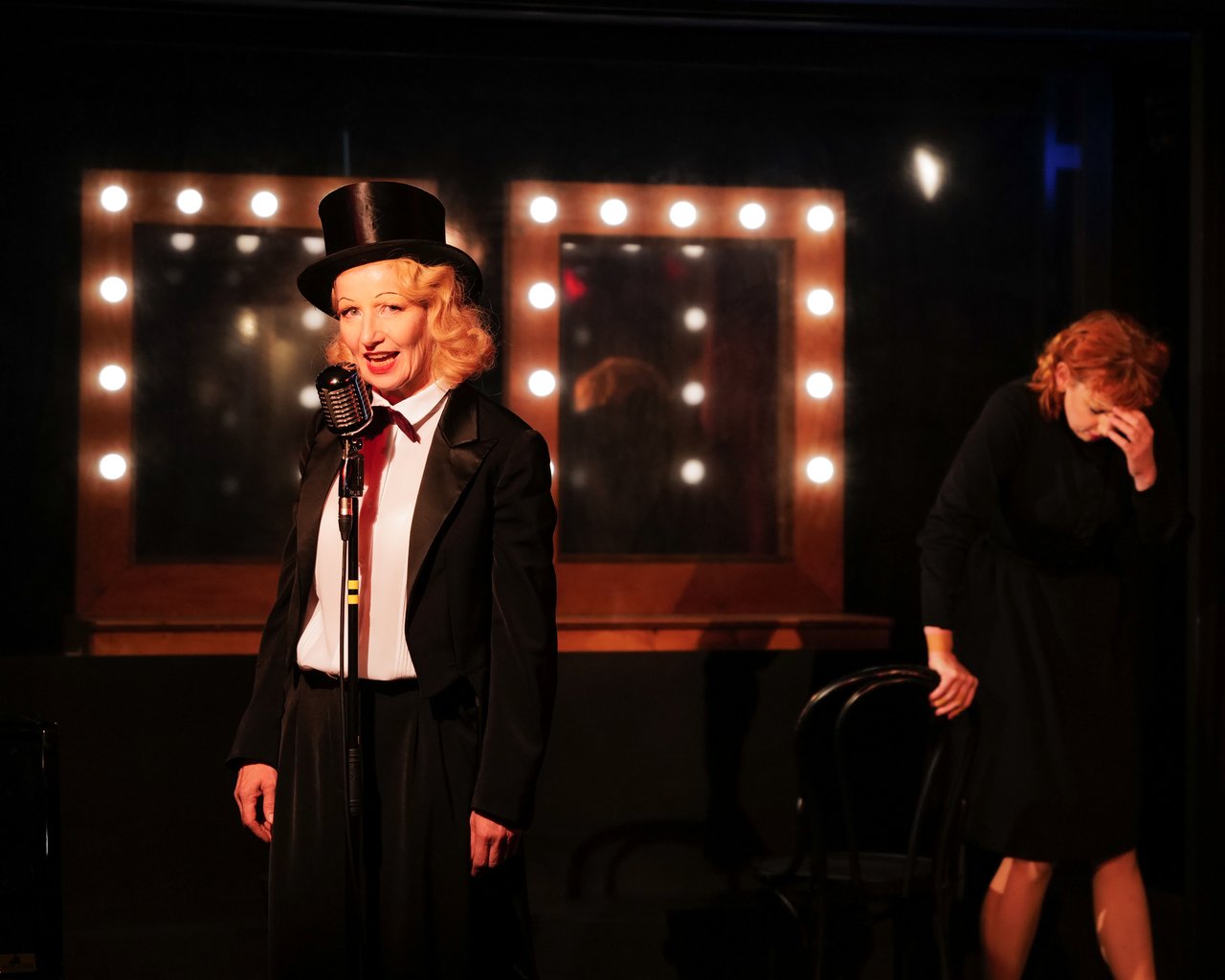 SpatzUndEngel_GabrieleFischer_CindyWalter_als_MarleneDietrich_ÉdithPiaf_LTS_FotoJürgenBartenschlager