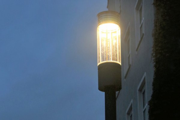 {{ blog.title }}