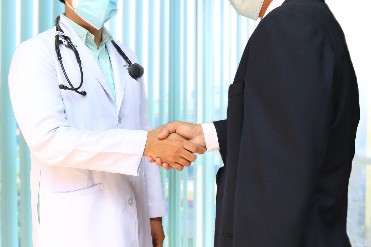 doctor-g71c1081b0_1920.jpg