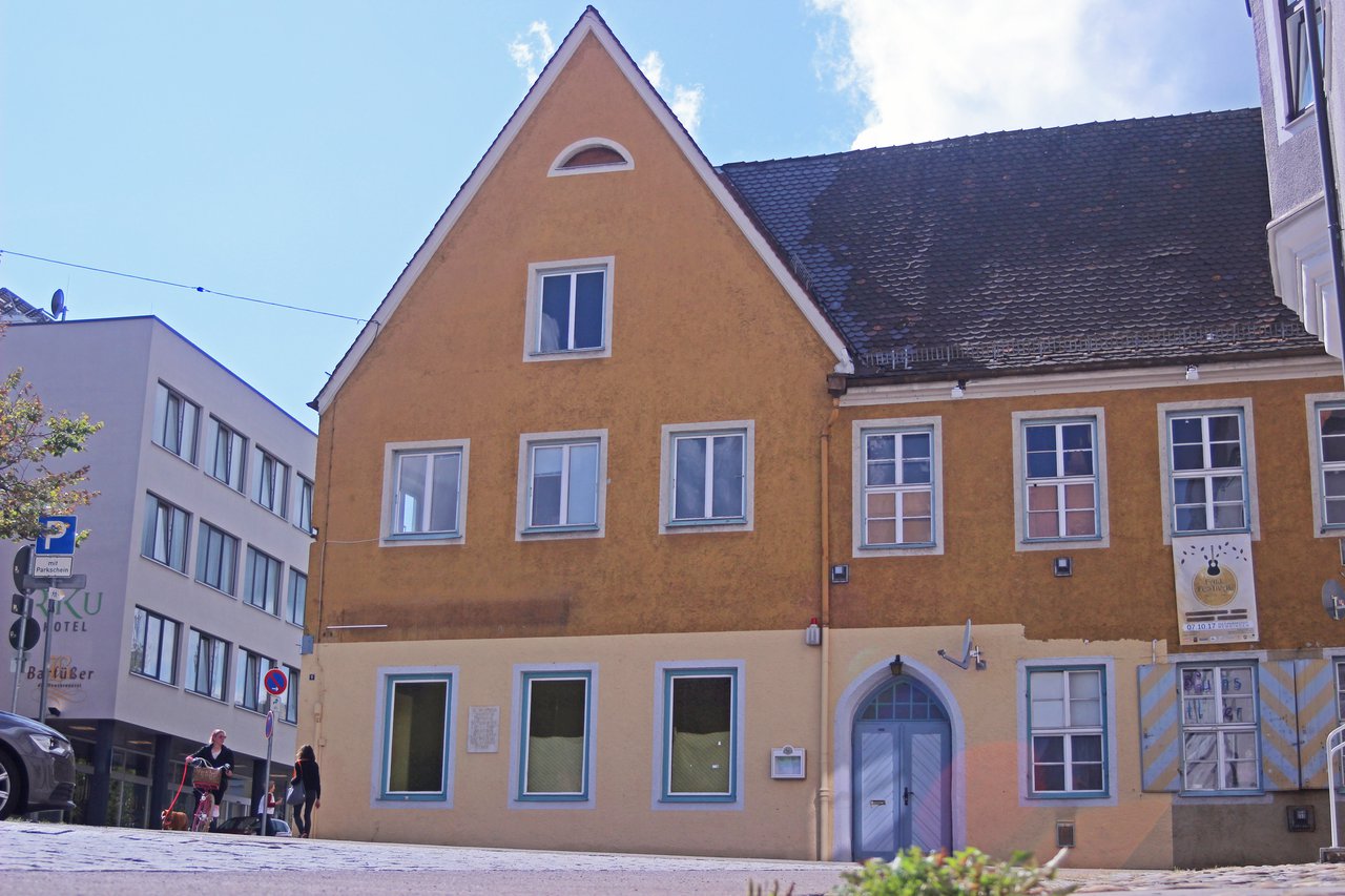 Marionetten ziehen um