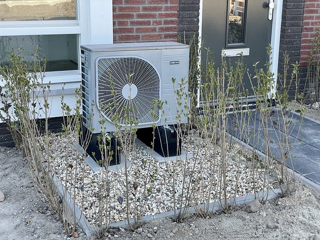 heat-pump-6209793_640