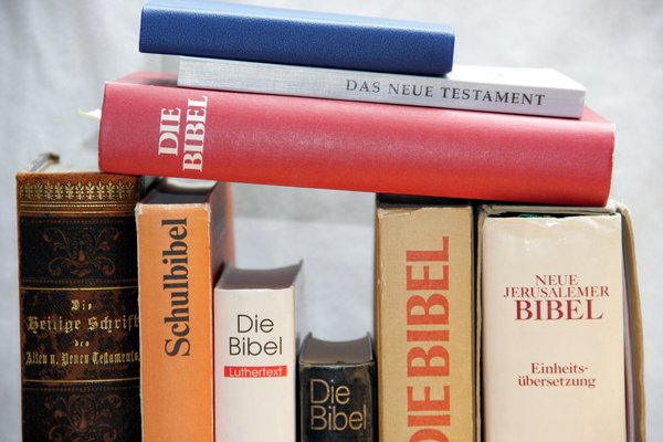 {{ blog.title }}
