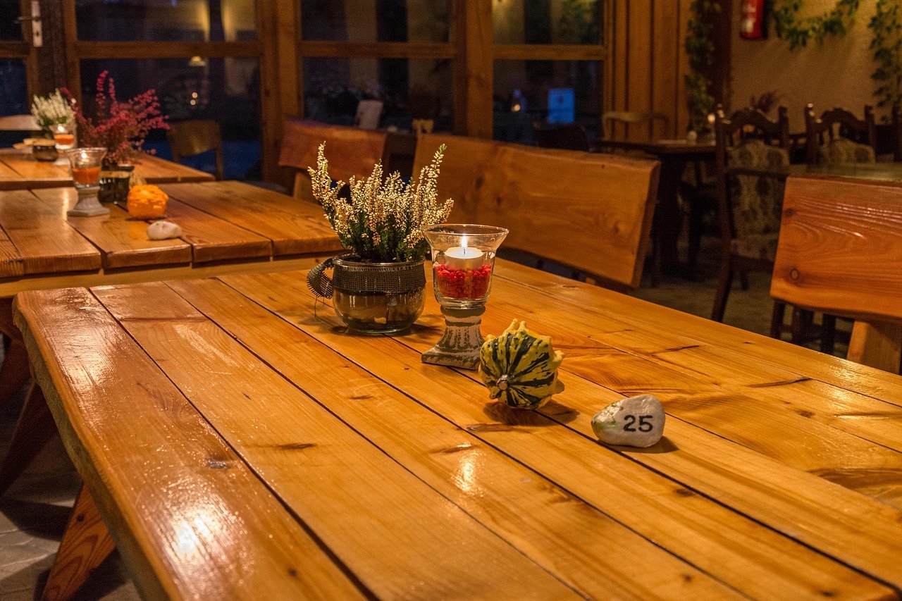 table-514102_1280