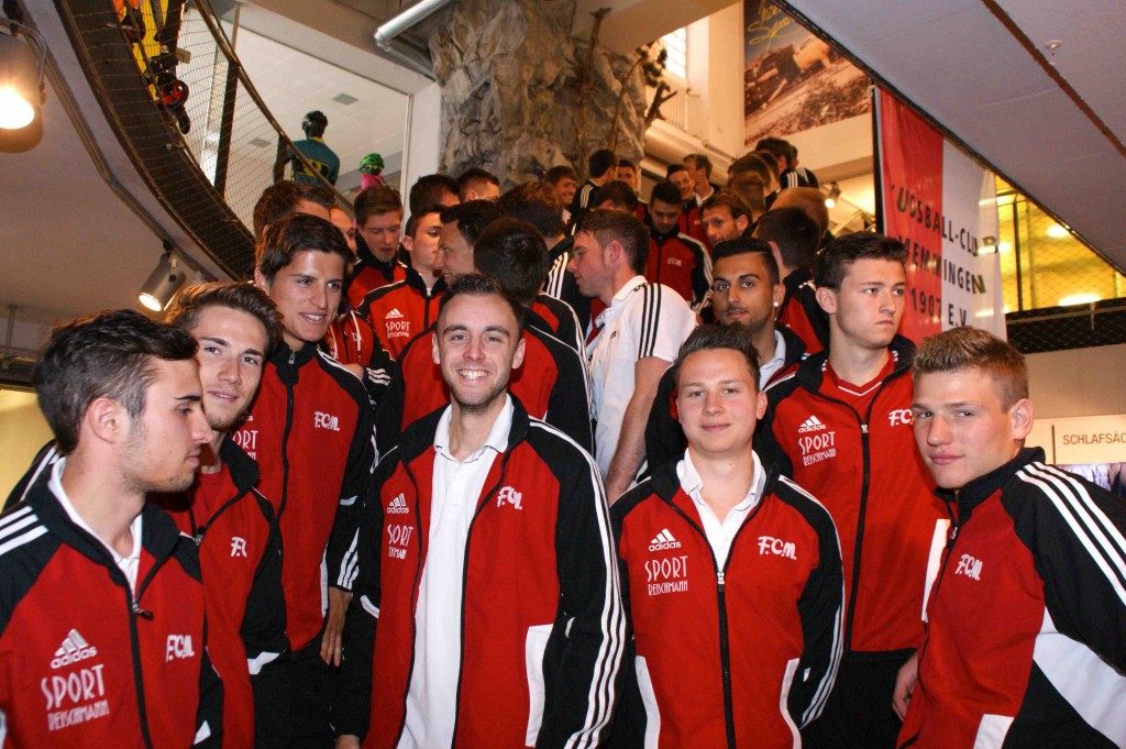 reischmann memmingen fuaball fc prasentierte sein team bei mode sport prospekt reischmann memmingen fuaball fc prasentierte sein team bei mode sport prospekt