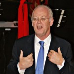 Scharping erinnert an glorreiche ZEiten. Den GEnossen gefällt's. Foto: as