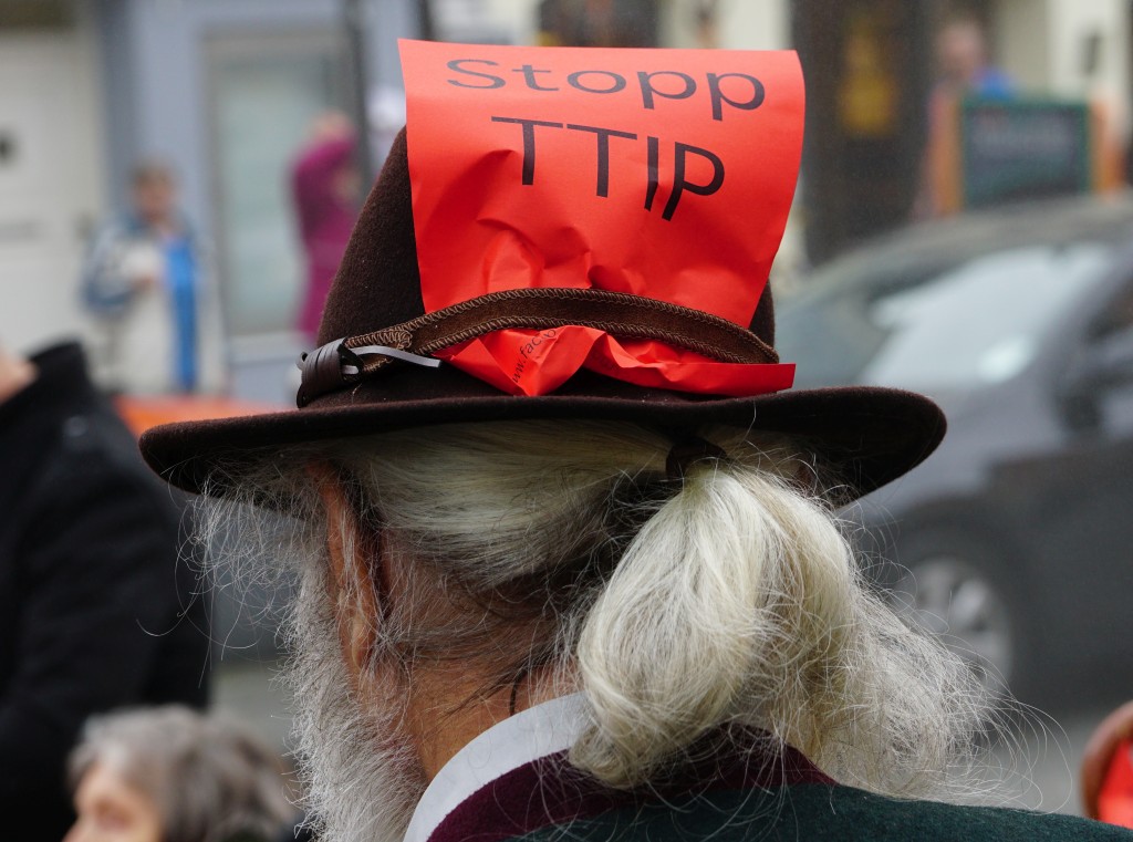 Rote KArte für TTIP: ...Foto: Sonnleitner