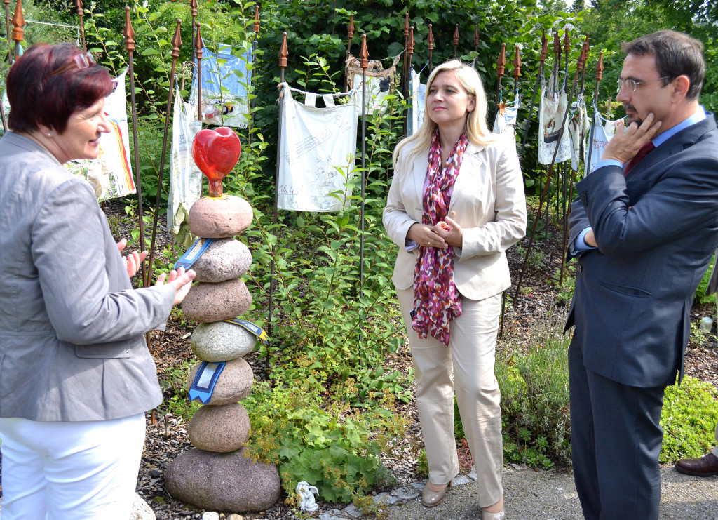 im Fahnengarten Hausleiterin Anita Grimm