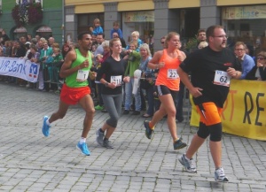 Mit der Startnummer 1 der spätere Sieger (Yossief Tekle)