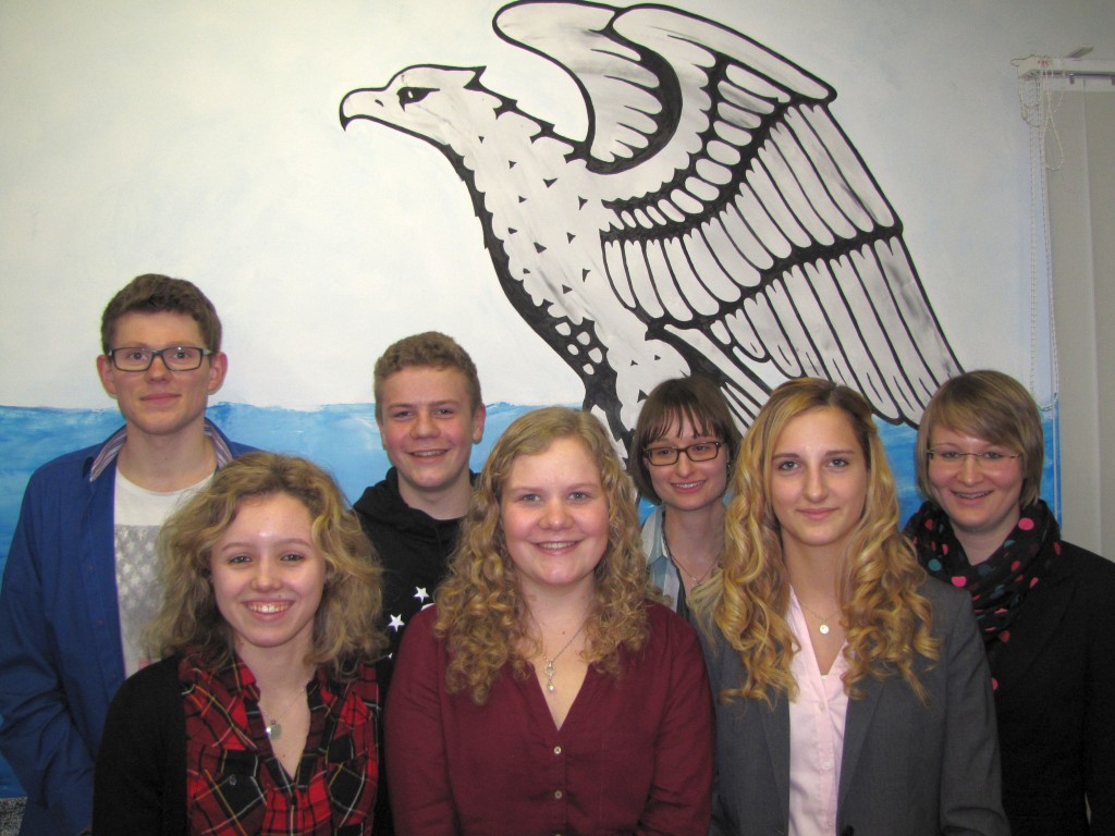 Das beigefügte Bild zeigt die neue Jugendvorstandschaft der Deutschen Lebens-Rettungs-Gesellschaft Memmingen/Unterallgäu (Tobias Eßmann, Lisa Rommel, Lonas Ledermann, Larissa Ledermann, Monika Wiedergrün, Laura Tederahn und die neue Jugendvorsitzende Lena Schöne (v.l.n.r.))