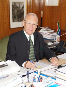 Oberbürgermeister Dr. Ivo Holzinger befürchtet Probleme für den Memminger Wohnungsmarkt. Foto: Radeck